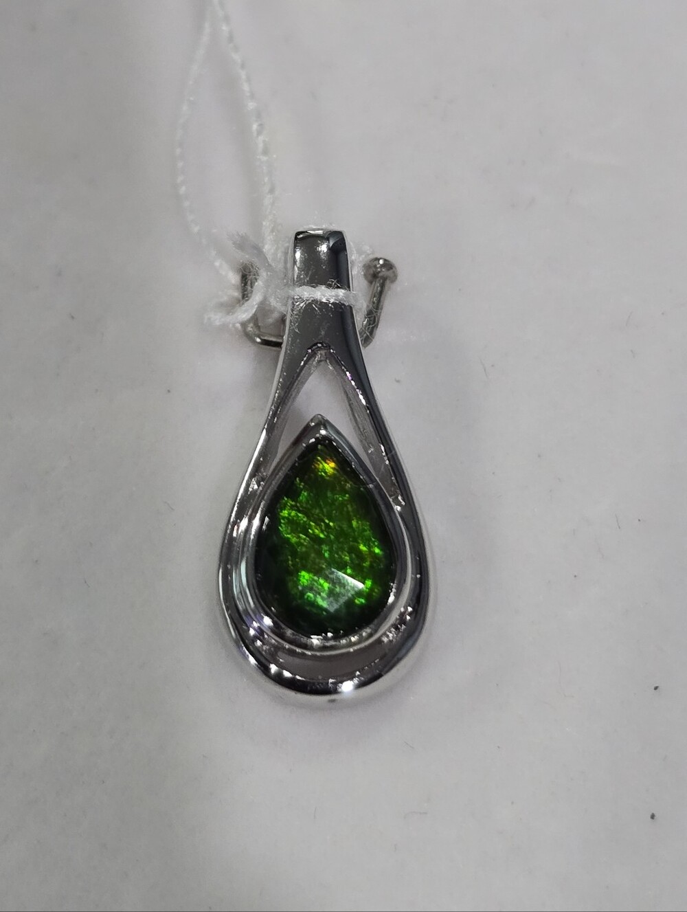 Korite Ammolite Teardrop Pendant in Vivid Green. NIB - Picture 2 of 4